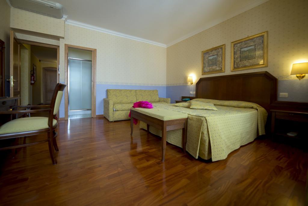 אורביאטו Hotel Filippeschi מראה חיצוני תמונה