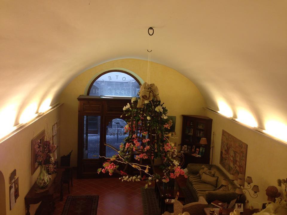 אורביאטו Hotel Filippeschi מראה חיצוני תמונה